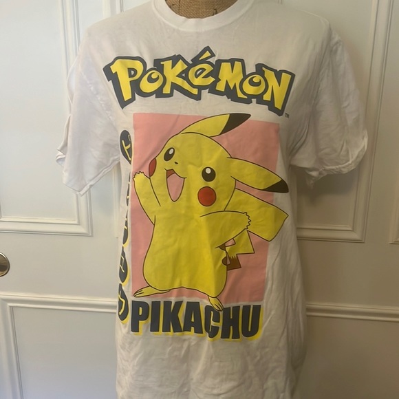 Pokemon Other - Pokemon Medium T-shirt Pikachu
